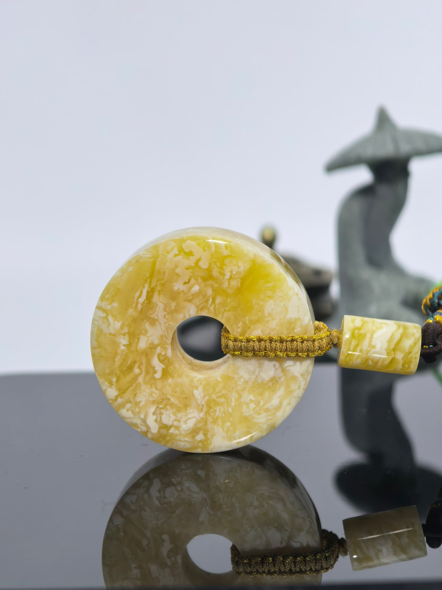 He Shi Bi - shaped Pendant
