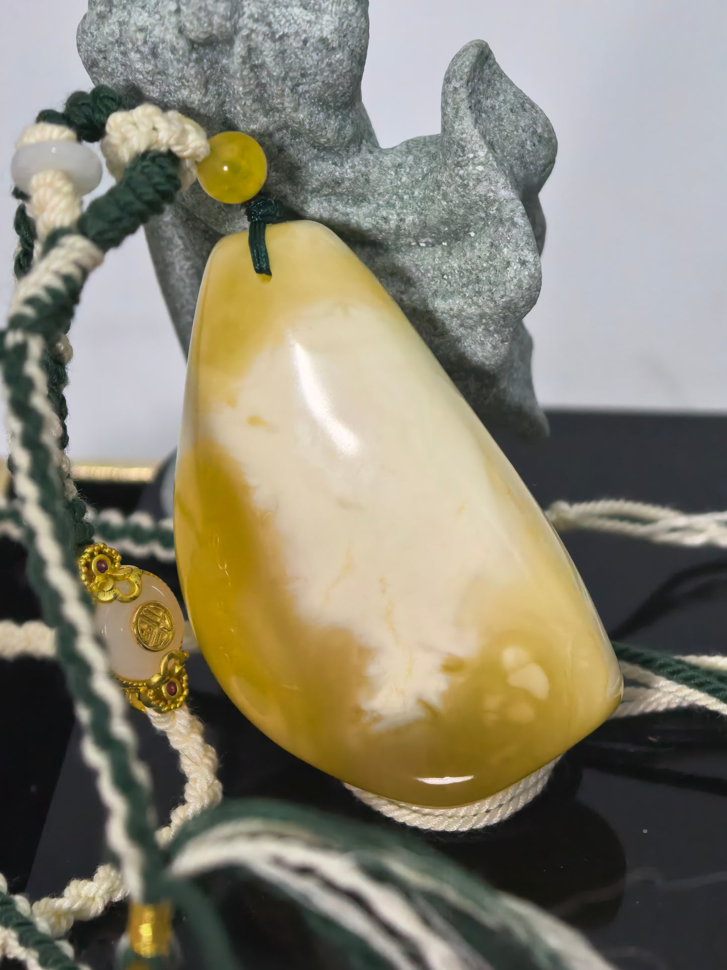horseshoe - shaped pendant